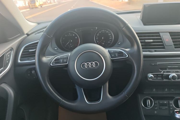 Used Audi Q3 2017 30 TFSI Fashion Model

