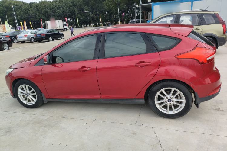 Used Ford Focus 2015 Hatchback 1.6L Automatic Fashion Edition
