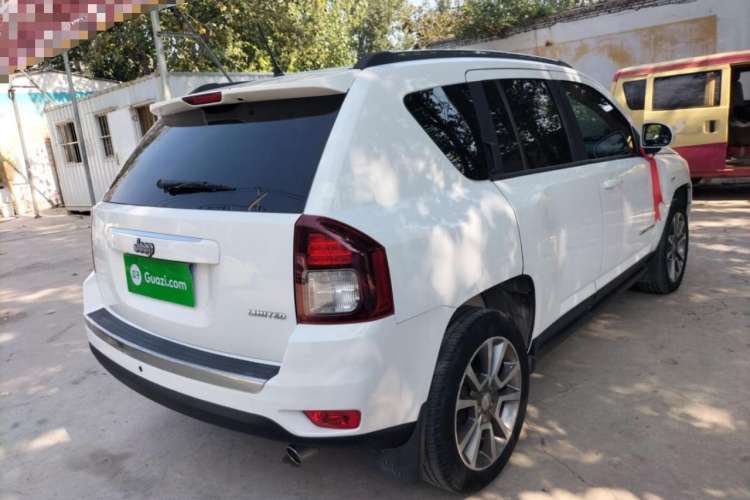 Used  Compass 2015 2.0L Two-Wheel Drive Luxury Edition