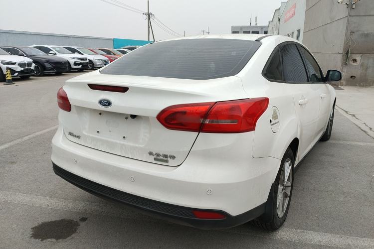 Used Ford Focus 2015 Sedan EcoBoost 125 Automatic Supreme Style Edition
