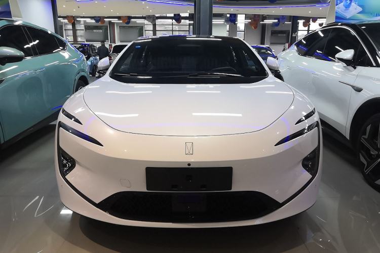 Used  12 2025 Ultra Extended-Range Edition
