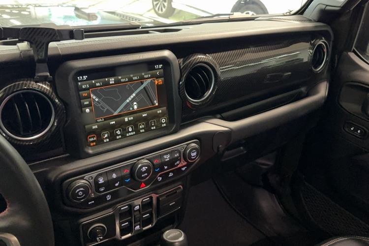 Used  Gladiator 2022 3.6L Pioneer Edition
