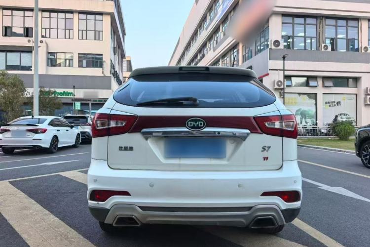 Used BYD S7 2016 1.5T Manual Luxury Edition
