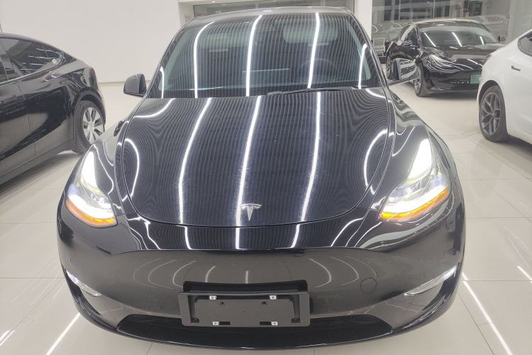 Used Tesla Model Y 2022 Long-Range All-Wheel-Drive Version