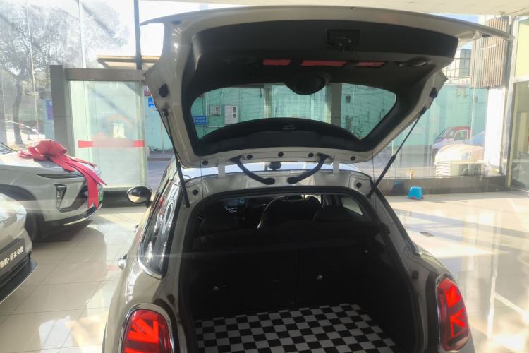 Used  MINI 2022 1.5T COOPER Classic Edition Five-Door Version
