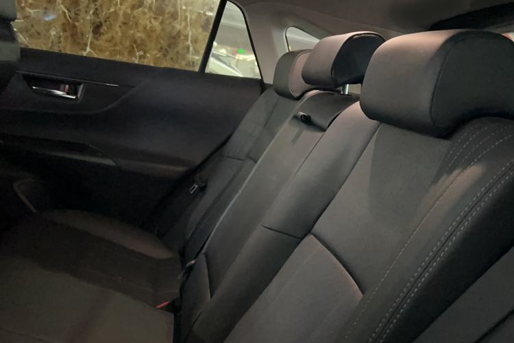 Used Toyota Harrier 2022 2.0L CVT Two-Wheel Drive Deluxe Edition
