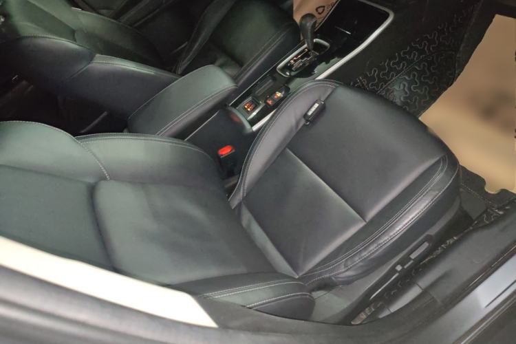 Used Mitsubishi Outlander 2019 2.0L Two-Wheel Drive Comfort Edition 5 Seats China VI Standard
