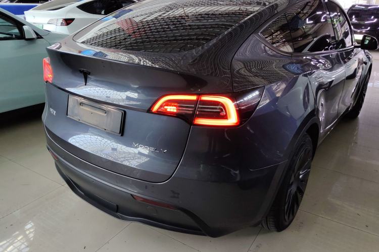 Used Tesla Model Y 2022 Rear-Wheel-Drive Version