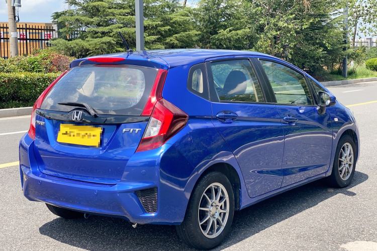 Used Honda Fit 2016 1.5L LXS CVT Comfort Sunroof Version
