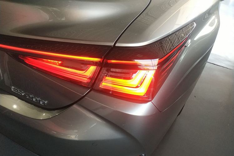 Used Lexus ES 2025 200 Premium Edition
