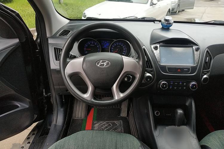 Used Hyundai ix35 2015 2.0L Automatic 2WD Comfort Edition China IV Standard
