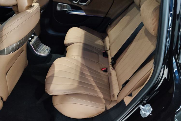 Used Mercedes-Benz E-Class 2024 Facelift E 300 L Luxury Edition