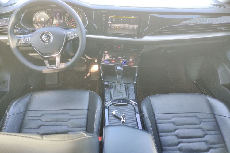 Used Volkswagen Passat 2020 Facelift 330TSI Elite Edition China VI Standard
