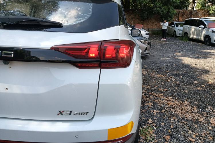 Used BAIC Beijing X3 2021 1.5T CVT Glory Edition
