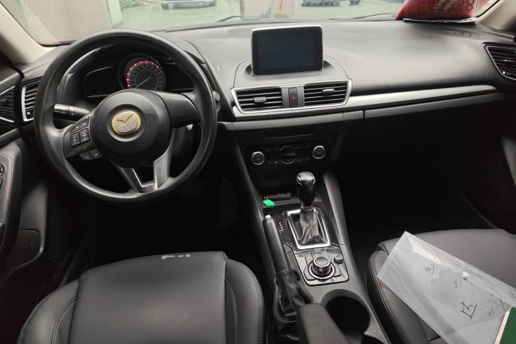 Used Mazda Mazda 3 Axela 2014 Sedan 1.5L Automatic Luxury Model
