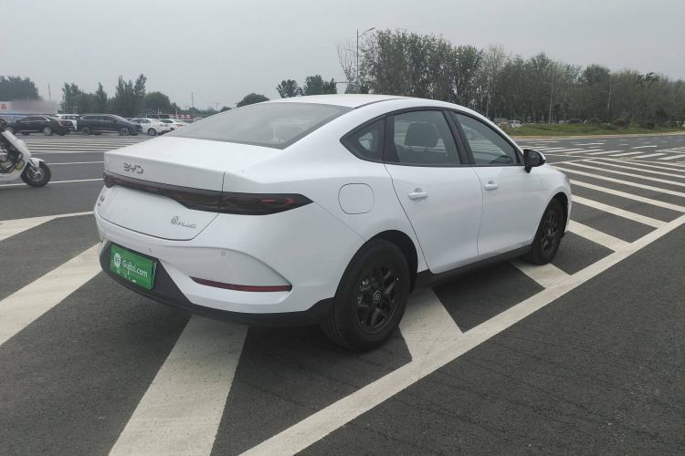 Used BYD Qin PLUS 2025 DM-i Smart Drive 55KM Leading Model
