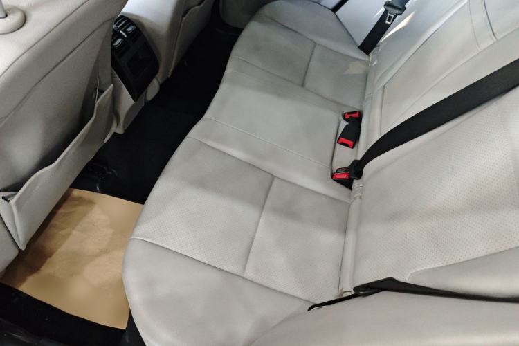 Used Mercedes-Benz GLK-Class 2013 GLK 300 4MATIC Dynamic Sunroof Model
