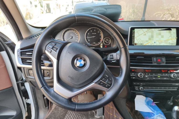 Used BMW X5 2015 xDrive28i
