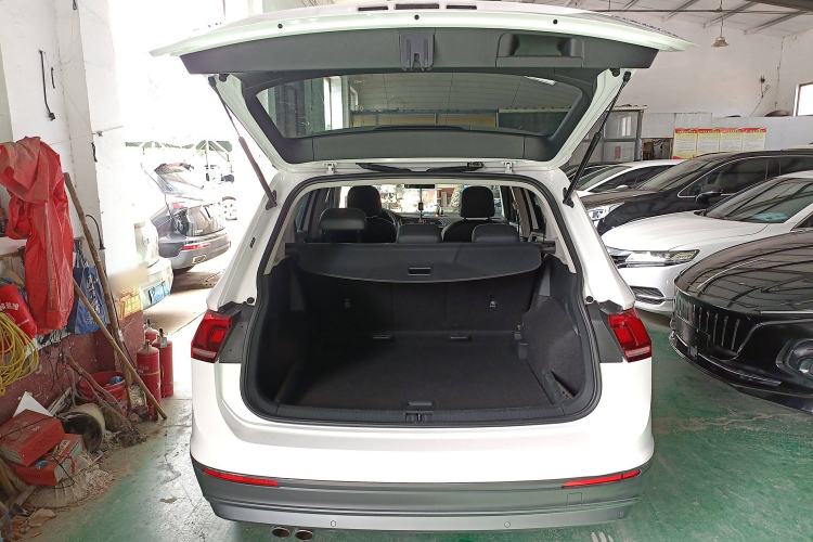 Used Volkswagen Tiguan L 2019 330TSI Automatic Two-Wheel Drive Luxury Edition China VI Standard
