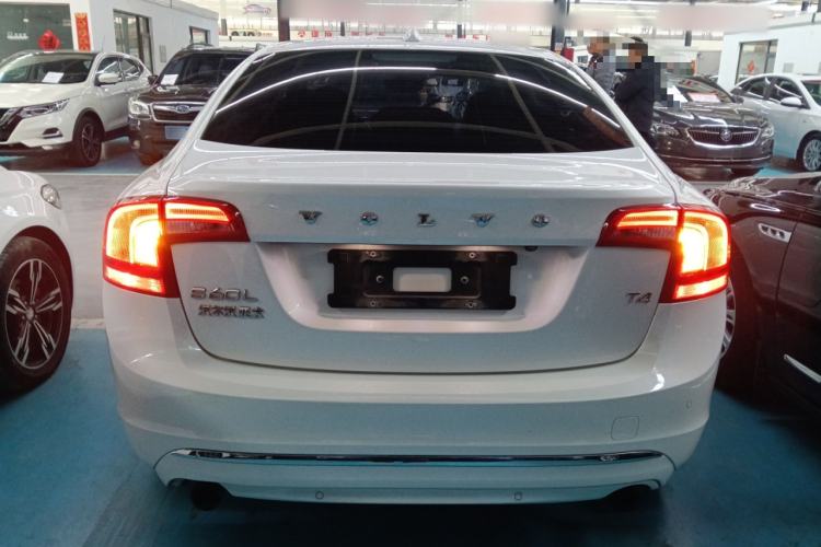 Used Volvo S60 2018 S60L T4 Smart & Ambitious Edition