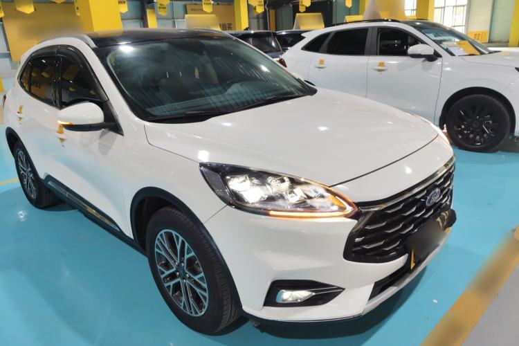 Used Ford Escape 2020 EcoBoost 245 Two-Wheel-Drive Titanium Edition
