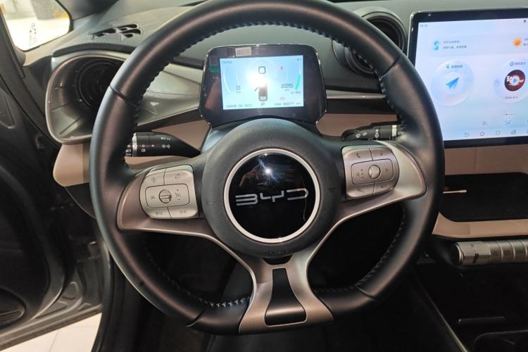 Used BYD Dolphin 2023 420 km Free Version
