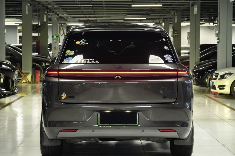 Used Li Auto L8 2023 Air model
