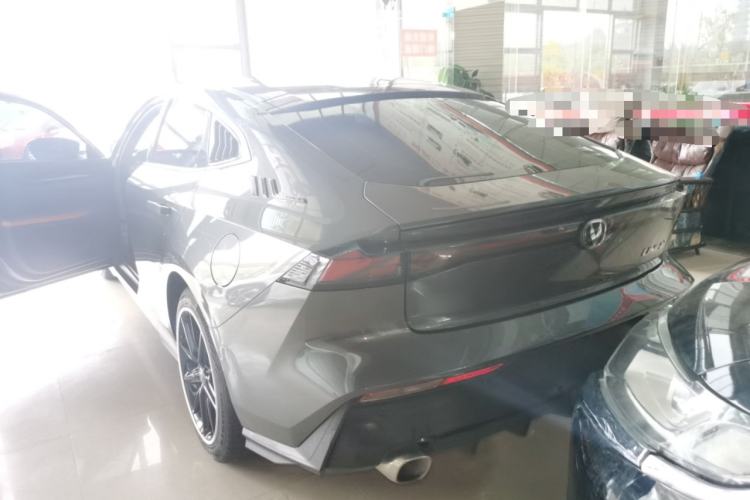 Used Changan UNI-V 2022 1.5T Prestige Version