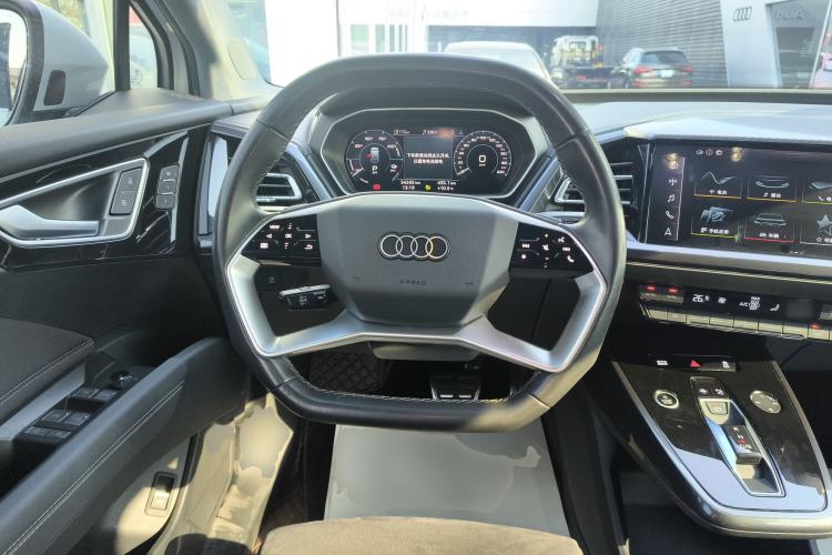 Used Audi Q4 e-tron 2022 50 e-tron quattro Visionary Edition
