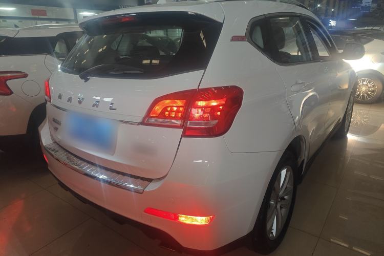 Used Haval H2 2016 Red Label 1.5T Manual Two-Wheel Drive Elite Model
