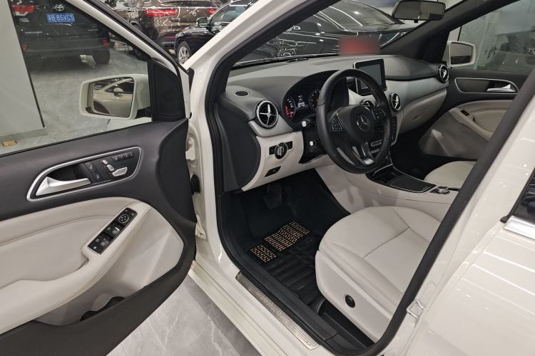 Used Mercedes-Benz B-Class 2015 B 200 Fashion Model