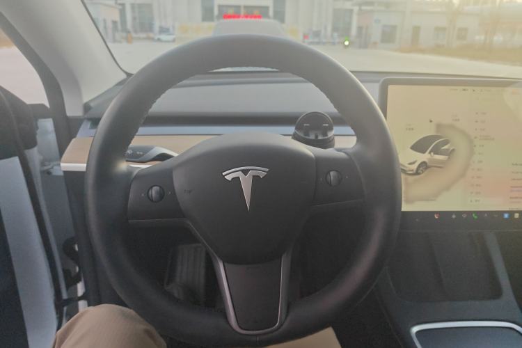 Used Tesla Model Y 2022 Rear-Wheel-Drive Version
