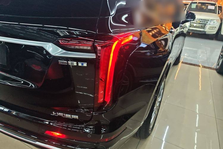 Used Cadillac XT6 2022 2.0T Six-Seater Four-Wheel-Drive Luxury Standard Edition
