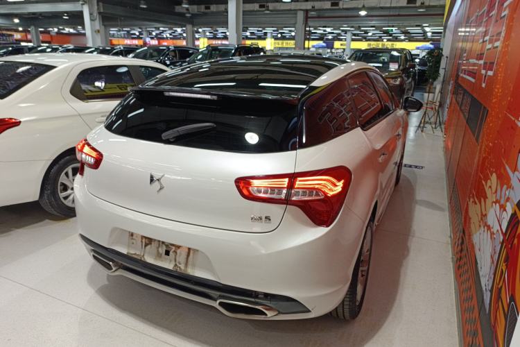 Used DS 5 2014 1.6T Luxury Edition THP160
