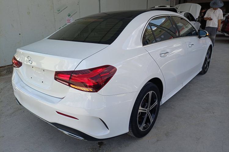 Used Mercedes-Benz A-Class 2022 Revised Version A 200 L Sport Sedan Fashionable Style
