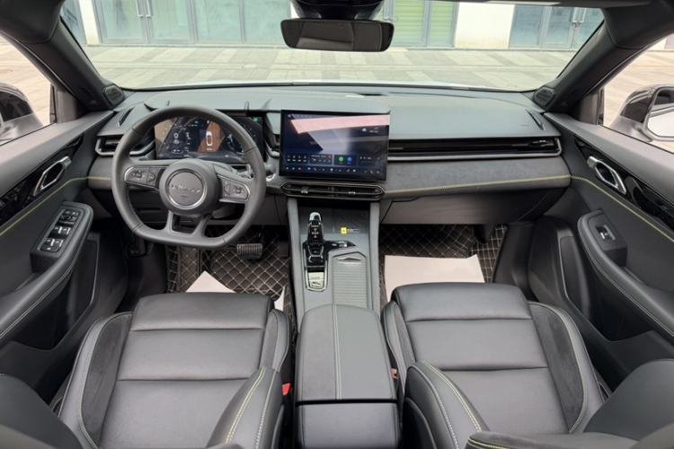 Used Lynk & Co 03 2023 1.5TD DCT JingPro
