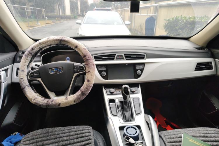 Used Geely Auto Emgrand X7 Sport 2018 1.8TD Automatic Two-Wheel Drive Smart Connect 4G Internet Edition
