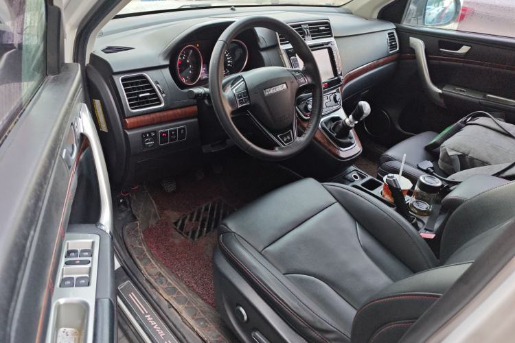 Used Haval H6 2015 Revised Version Sport Edition 1.5T Manual Transmission Two-Wheel Drive Elite Grade
