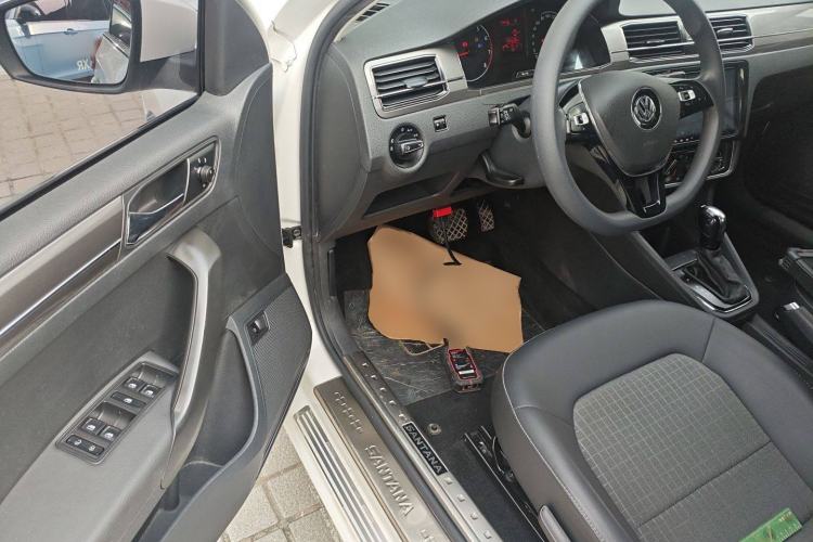 Used Volkswagen Santana 2016 1.6L Automatic Comfort Edition
