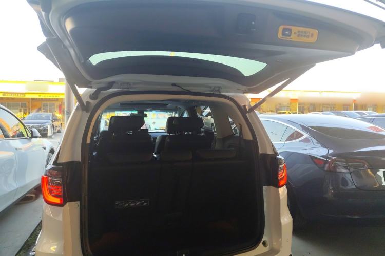 Used Honda Elysion 2022 2.0L eHEV Luxury First Edition
