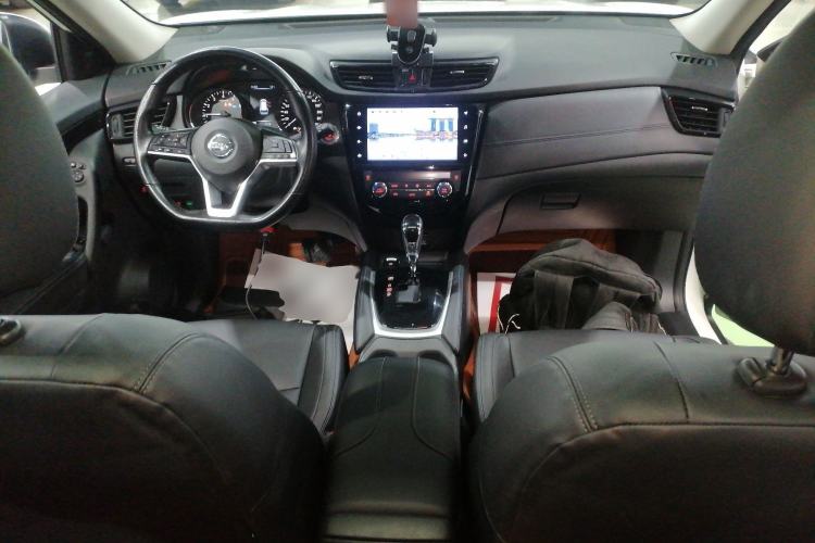 Used Nissan X-Trail 2022 2.0L Two-Wheel Drive Smart Connect Premium Edition
