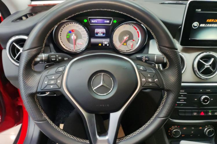 Used Mercedes-Benz GLA 2016 GLA 200 Fashion Model