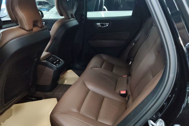 Used Volvo XC60 2024 B5 4x4 Smart Luxury Edition