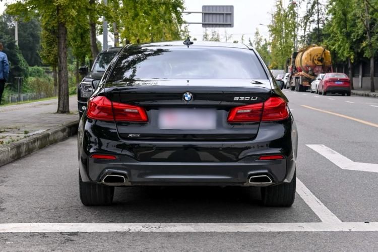 Used BMW 5 Series 2018 Facelifted 530Li xDrive M Sport Package
