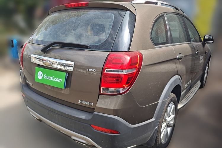 Used Chevrolet Captiva 2015 2.4L 4x4 Flagship Edition 7-Seater
