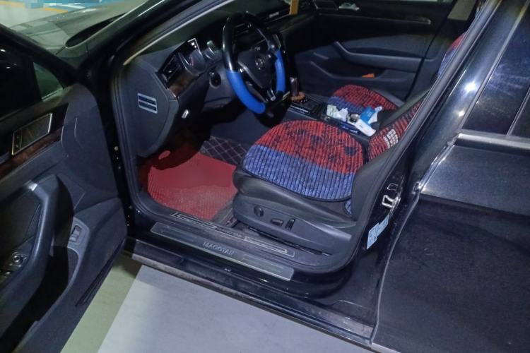 Used Volkswagen Magotan 2017 330TSI DSG Luxury Model
