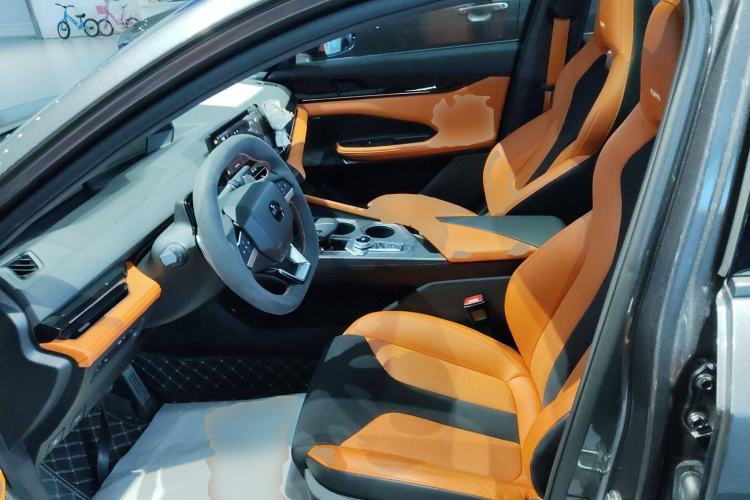 Used Changan UNI-V 2023 2.0T Leading-Speed Edition
