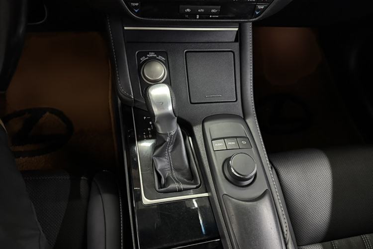 Used Lexus ES 2015 200 Comfort Edition
