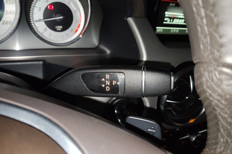 Used Mercedes-Benz GLK-Class 2013 GLK 300 4MATIC Dynamic Sunroof Model
