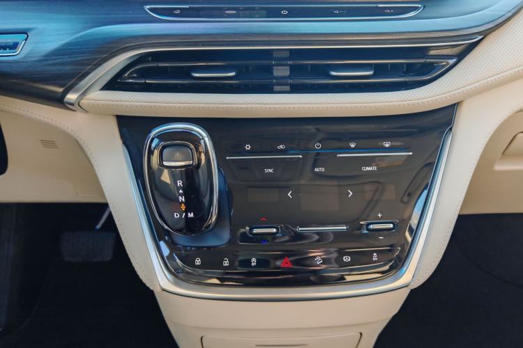 Used Buick GL8 2023 ES Lu Zun Deluxe Model
